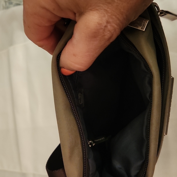 Hedgren brown nylon crossbody bag - Picture 3 of 3